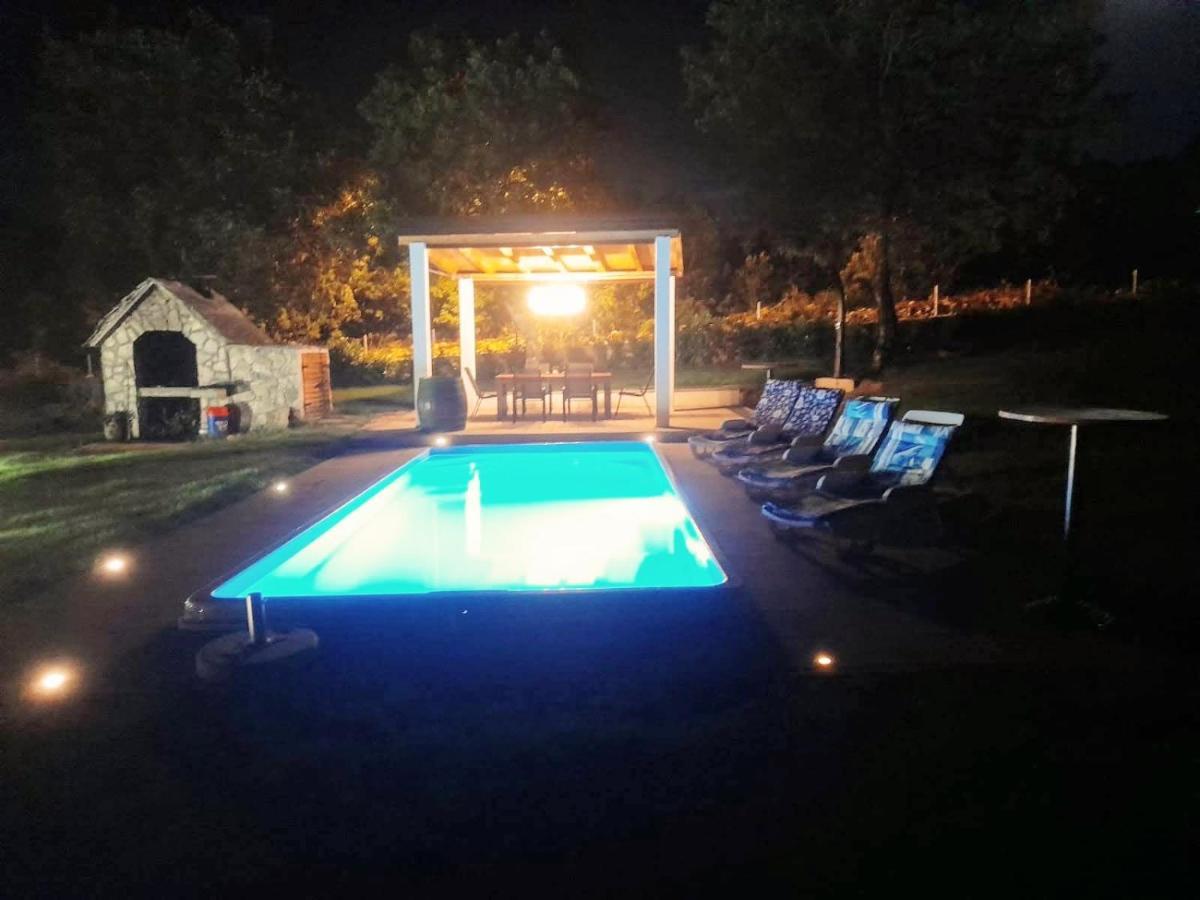Cavoglave Villa Marie With Pool, Two Bedrooms For 4+2Kids מראה חיצוני תמונה
